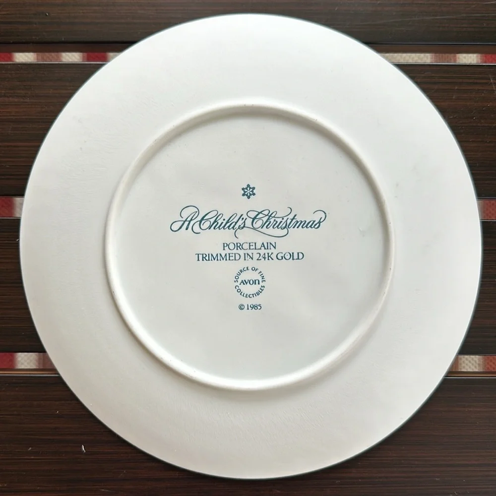 Avon “A Childs Christmas” 1985 Christmas Bisque Porcelain Plate Series 24KT Rim